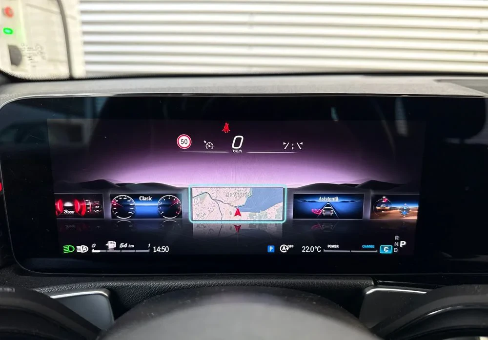 Poza 29 Mercedes-Benz GLB 220 4MATIC MHEV Aut.