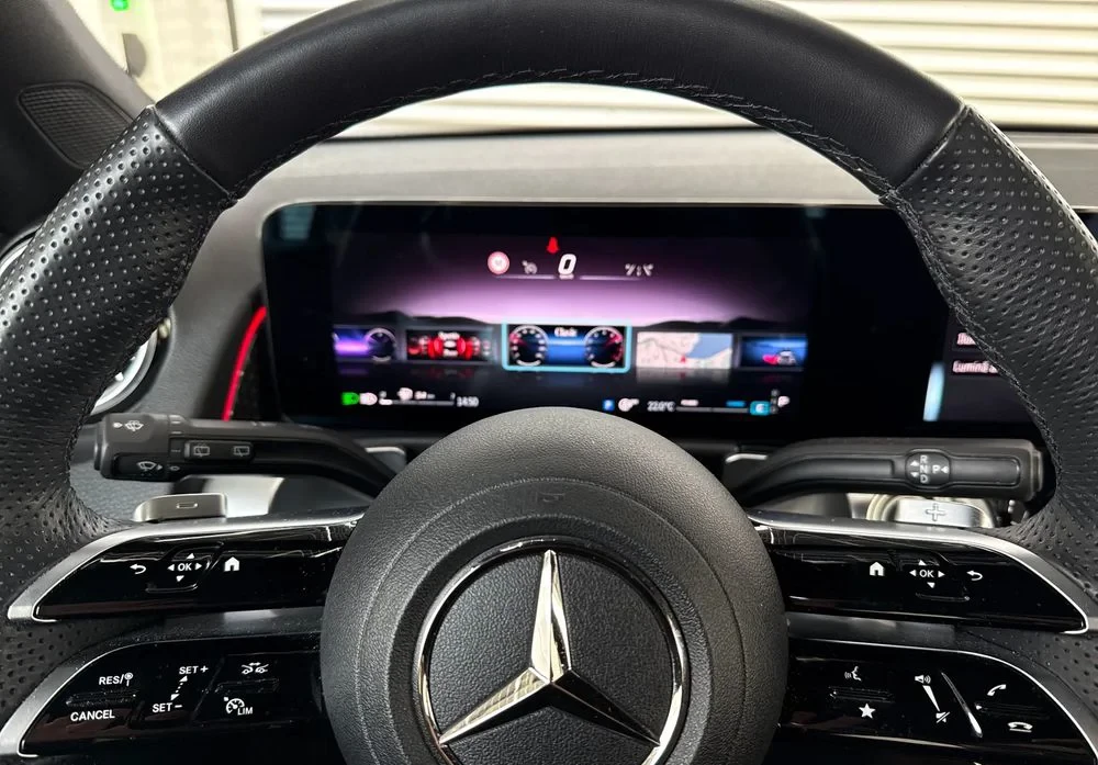 Poza 28 Mercedes-Benz GLB 220 4MATIC MHEV Aut.