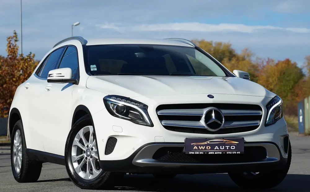 Poza 2 Mercedes-Benz GLA 200 (CDI) d 4Matic 7G-DCT Urban