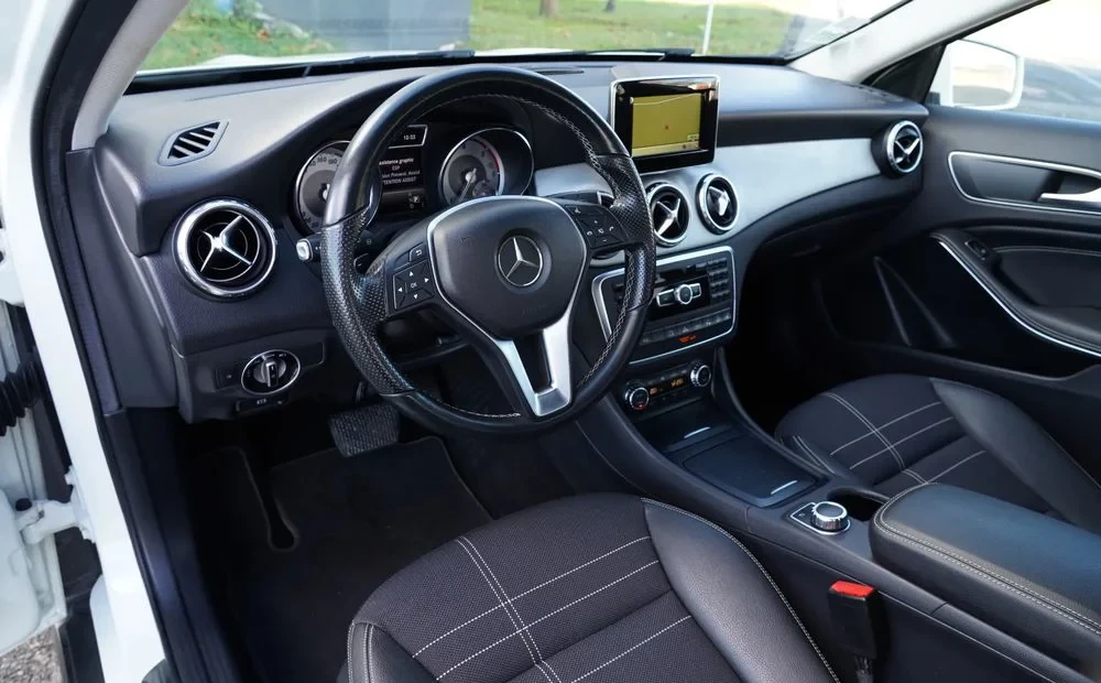 Poza 11 Mercedes-Benz GLA 200 (CDI) d 4Matic 7G-DCT Urban