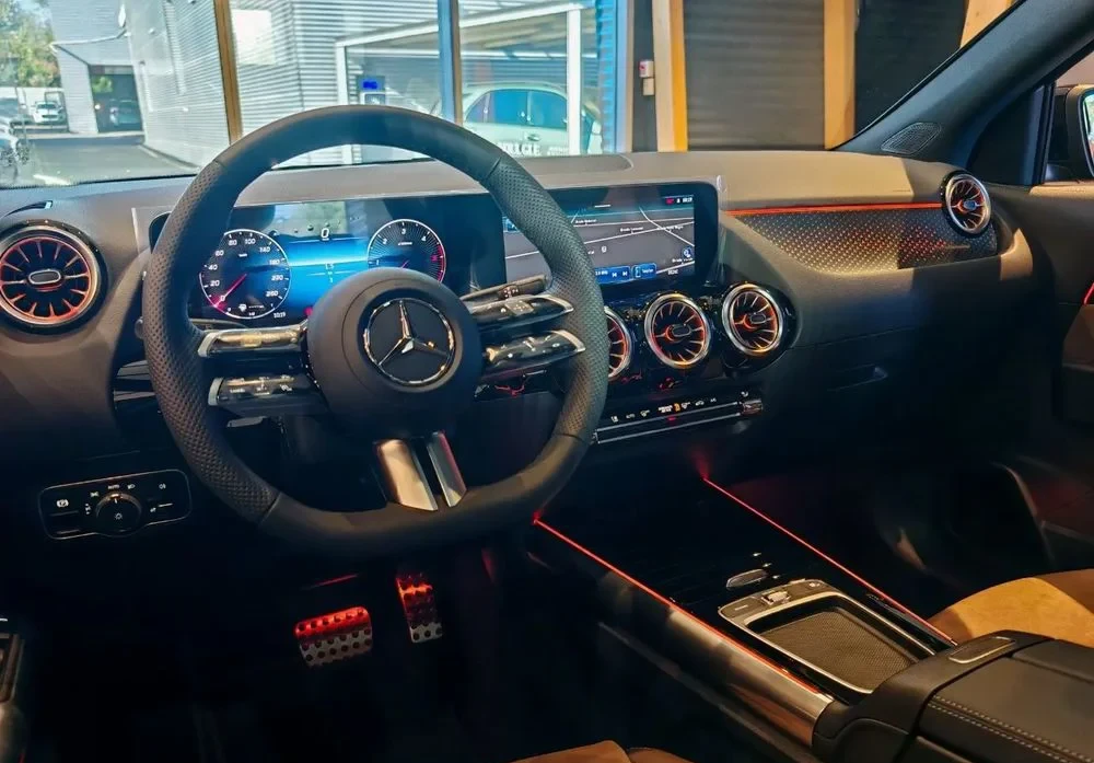 Poza 4 Mercedes-Benz GLA 200 d Aut.