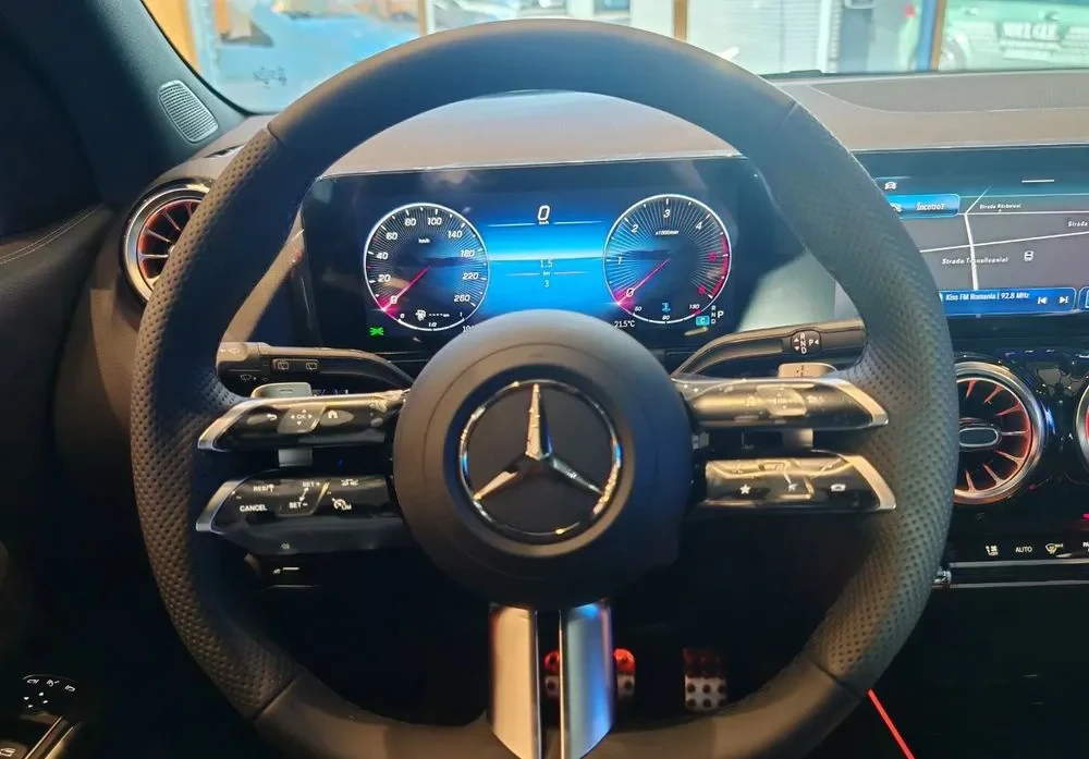 Poza 6 Mercedes-Benz GLA 200 d Aut.