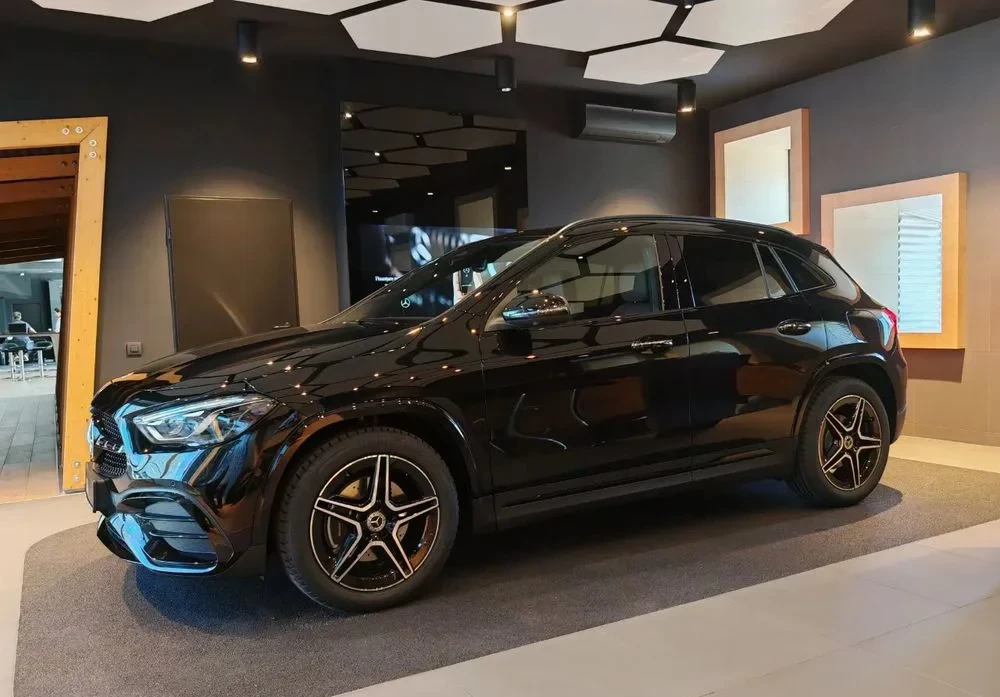 Poza 9 Mercedes-Benz GLA 200 d Aut.