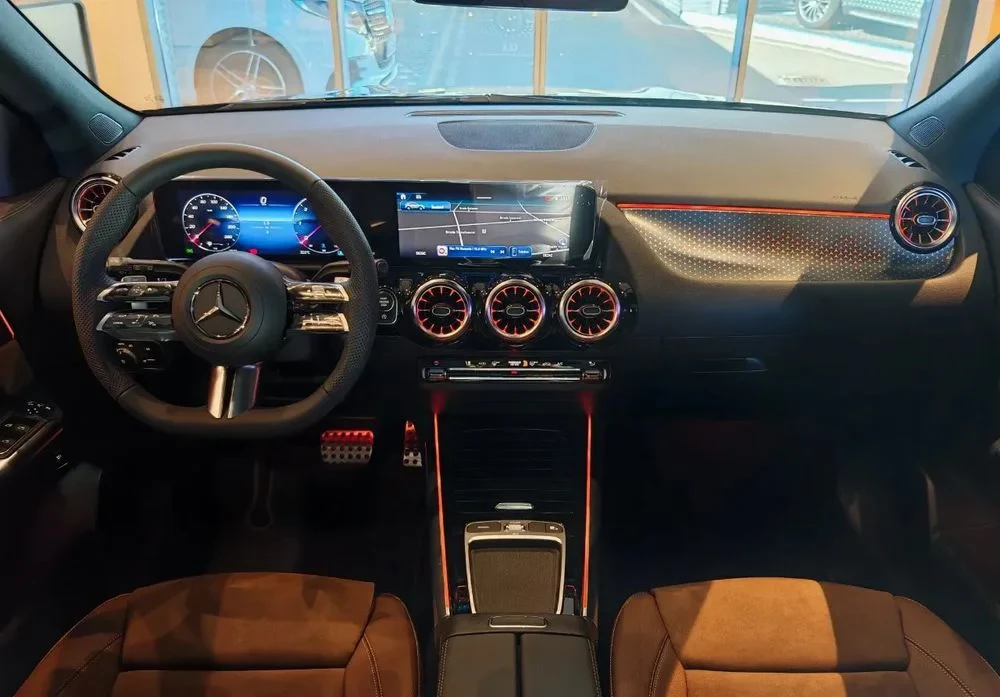 Poza 12 Mercedes-Benz GLA 200 d Aut.