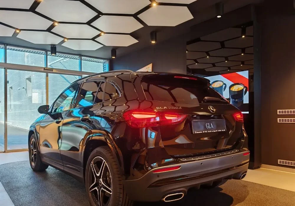 Poza 11 Mercedes-Benz GLA 200 d Aut.