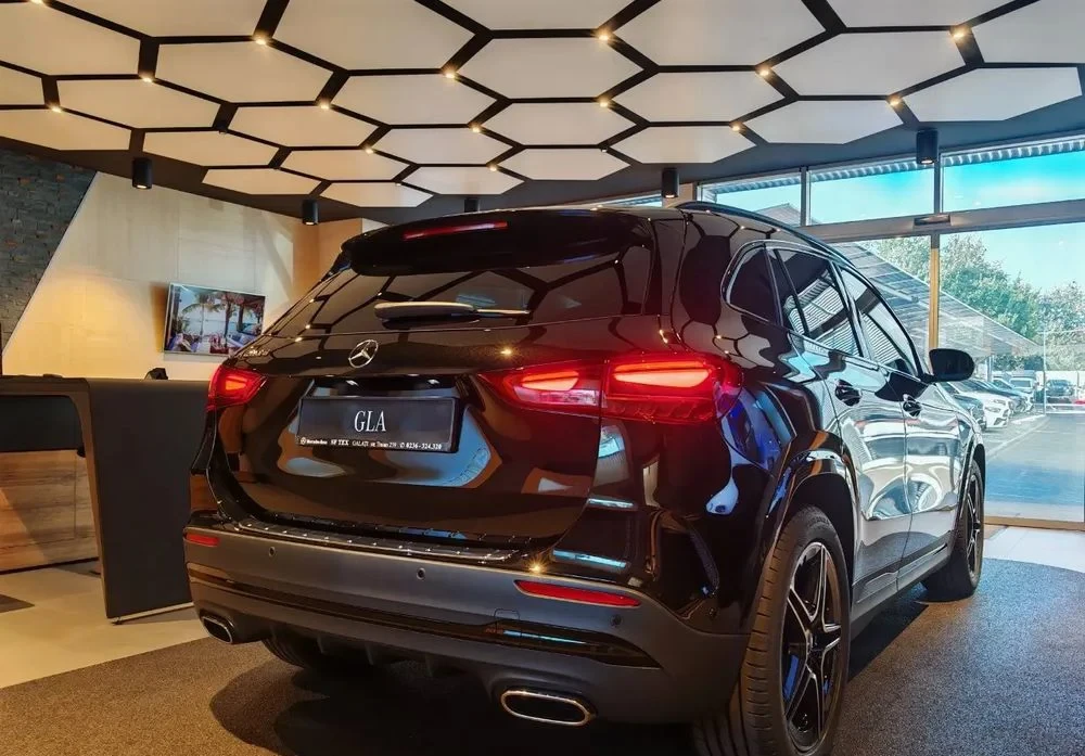 Poza 13 Mercedes-Benz GLA 200 d Aut.