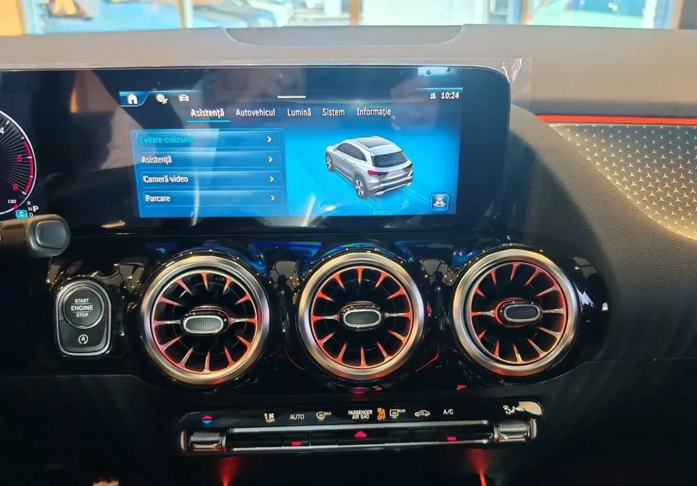 Poza 26 Mercedes-Benz GLA 200 d Aut.