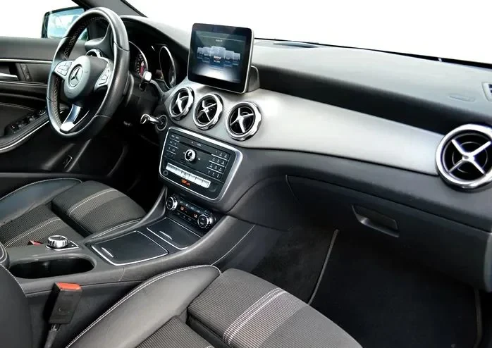 Poza 17 Mercedes-Benz GLA 200 (CDI) d 7G-DCT AMG Line