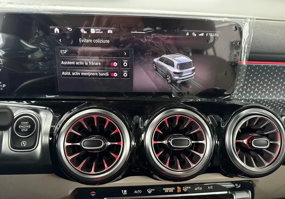 Poza 12 Mercedes-Benz GLB 200 d 4MATIC Aut.