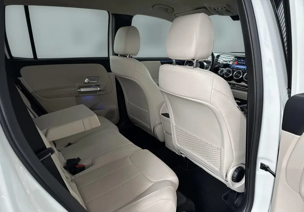 Poza 22 Mercedes-Benz GLB 200 d 4MATIC Aut.