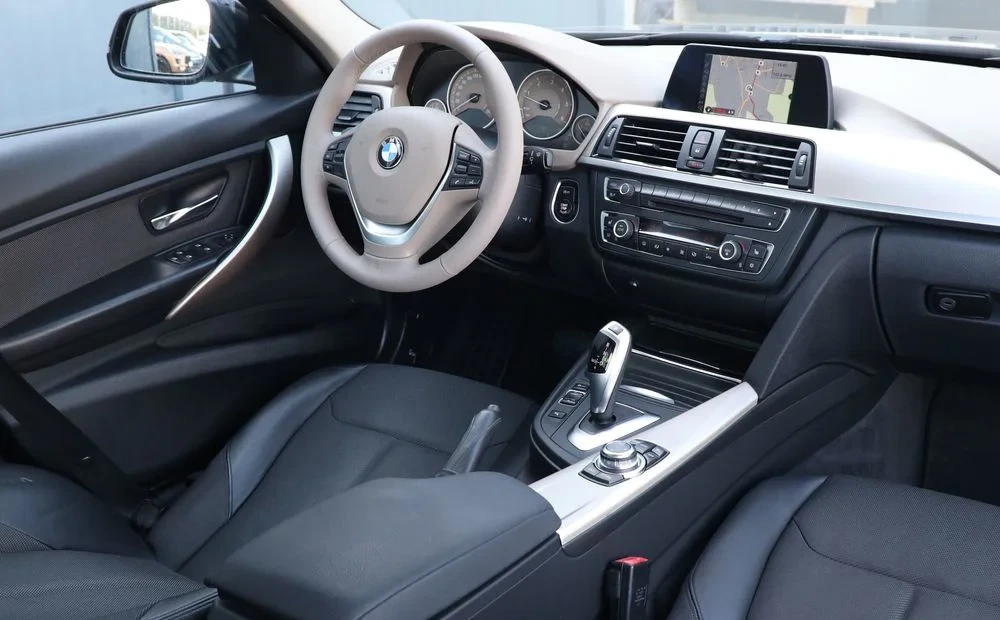 Poza 17 BMW Seria 3 320d Touring Aut. Modern Line