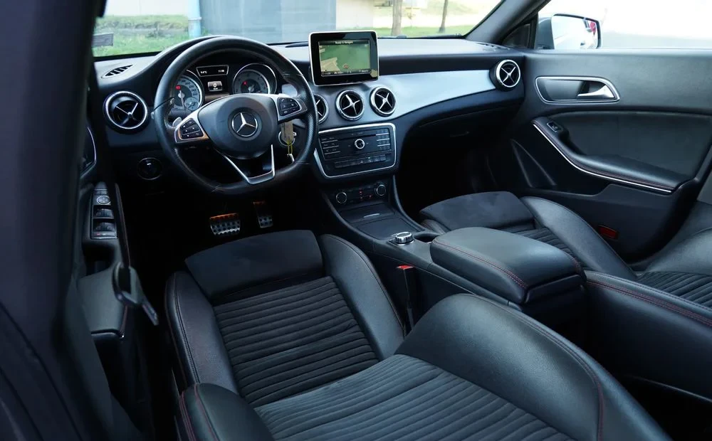 Poza 9 Mercedes-Benz CLA 200 (CDI) d 7G-DCT AMG Line