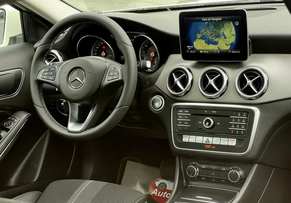 Poza 8 Mercedes-Benz GLA 180 7G-DCT Urban