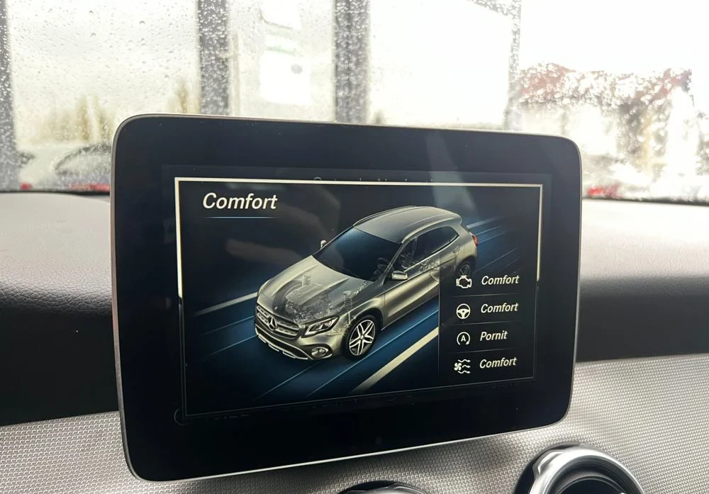 Poza 15 Mercedes-Benz GLA 180 7G-DCT Urban