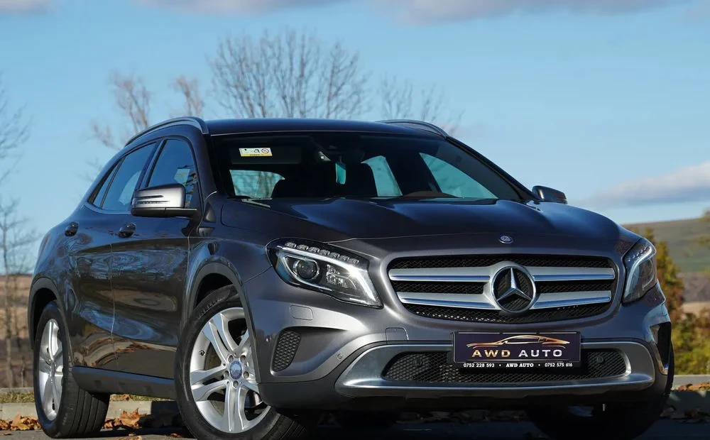 Poza 2 Mercedes-Benz GLA 220 d 4Matic 7G-DCT Urban