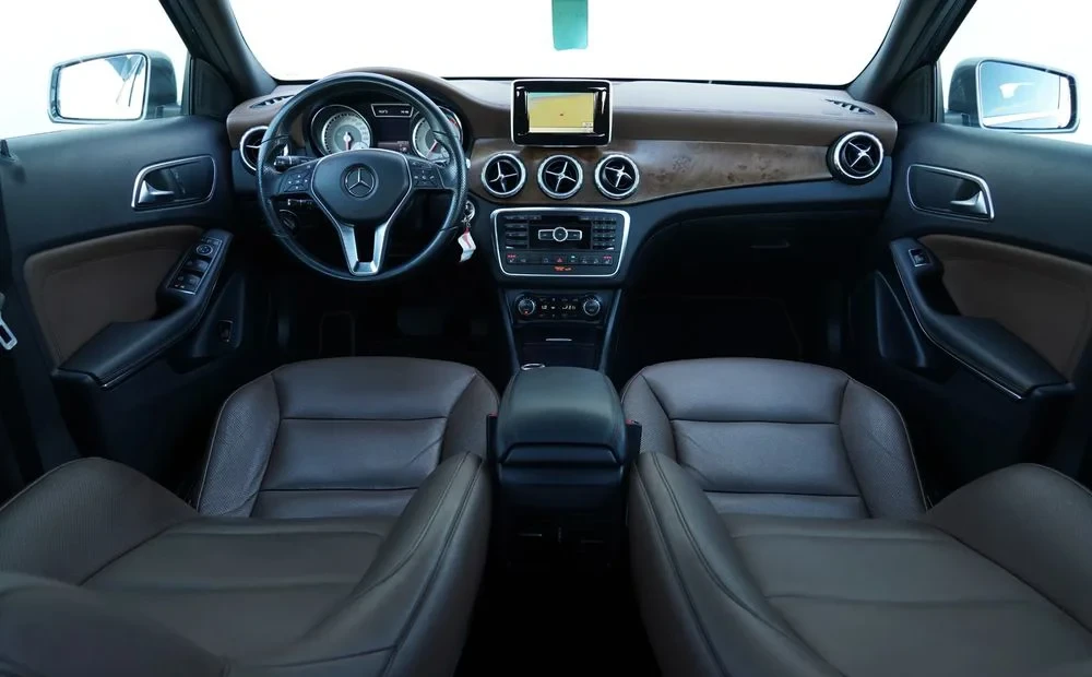 Poza 6 Mercedes-Benz GLA 220 d 4Matic 7G-DCT Urban