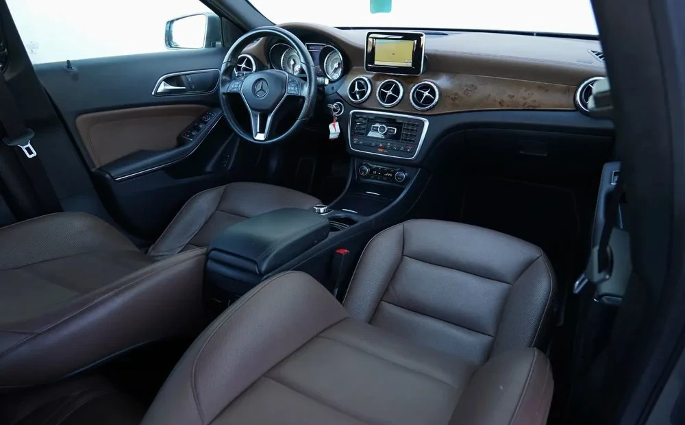 Poza 10 Mercedes-Benz GLA 220 d 4Matic 7G-DCT Urban