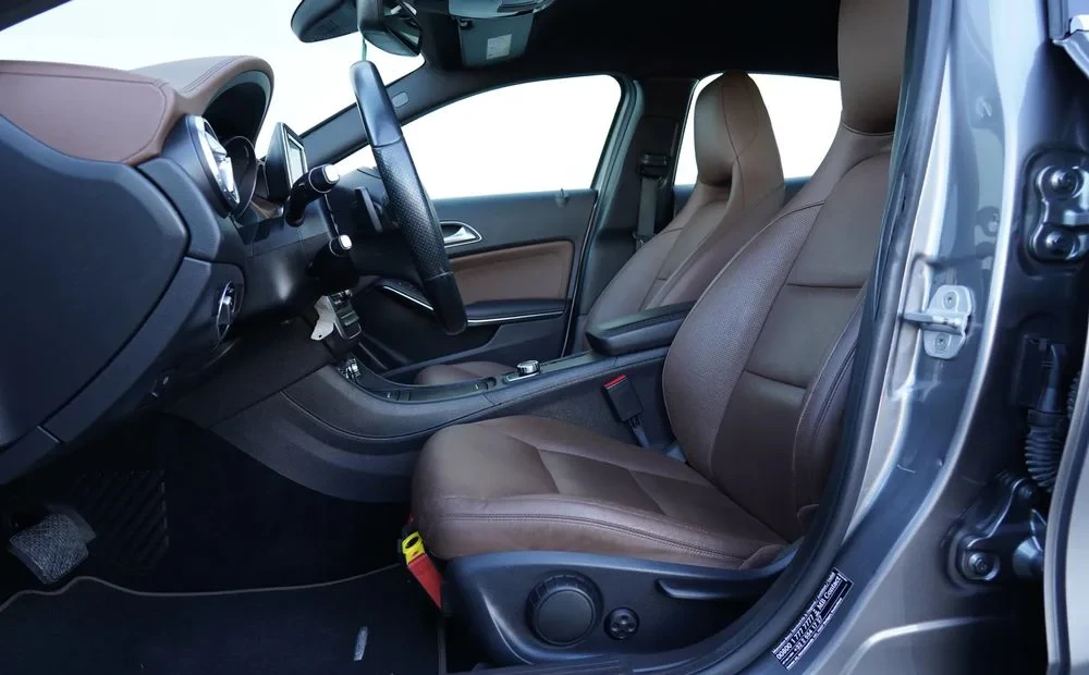 Poza 15 Mercedes-Benz GLA 220 d 4Matic 7G-DCT Urban