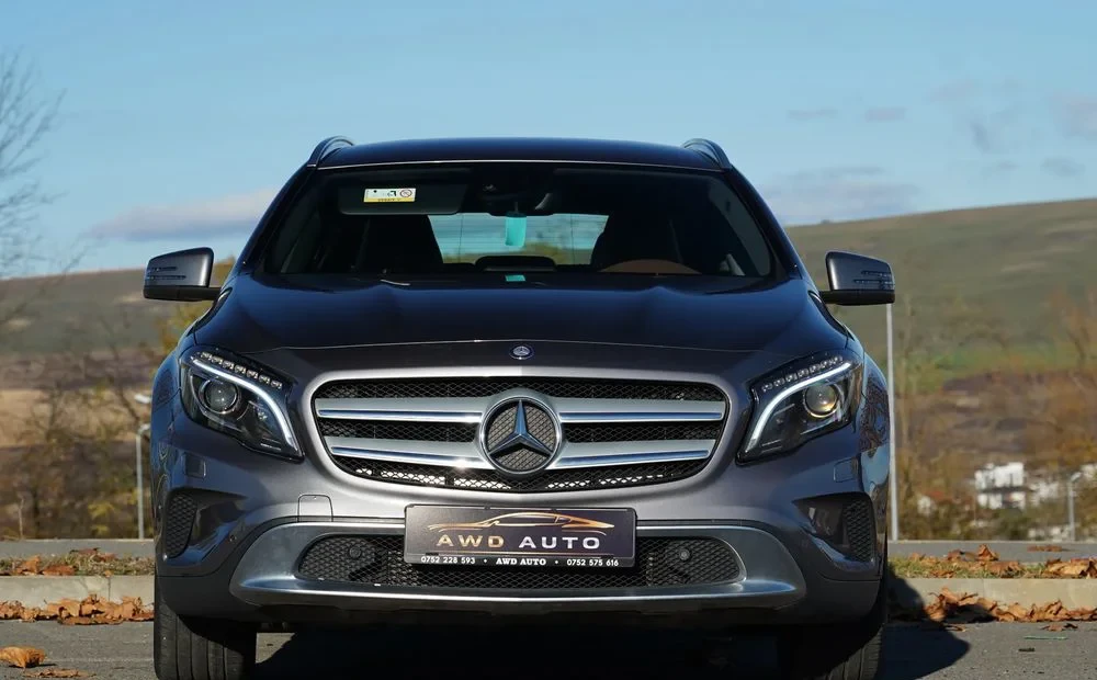 Poza 22 Mercedes-Benz GLA 220 d 4Matic 7G-DCT Urban