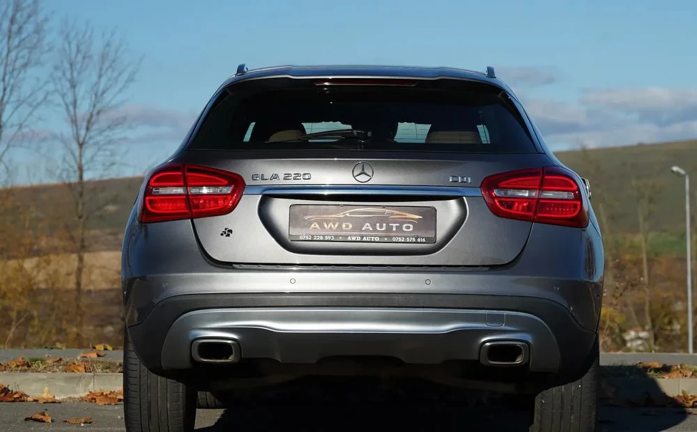 Poza 24 Mercedes-Benz GLA 220 d 4Matic 7G-DCT Urban