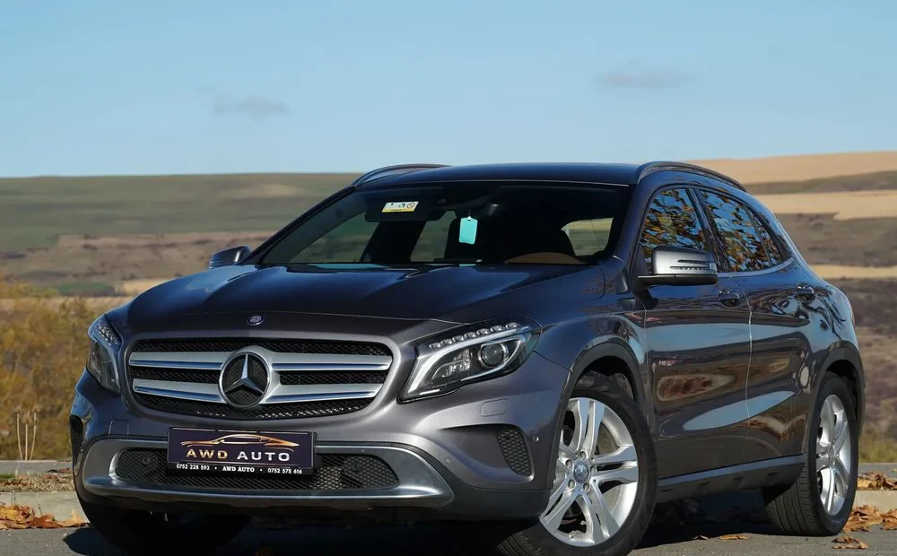 Poza 25 Mercedes-Benz GLA 220 d 4Matic 7G-DCT Urban