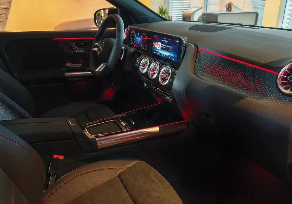 Poza 8 Mercedes-Benz GLA 200 d 4MATIC Aut.