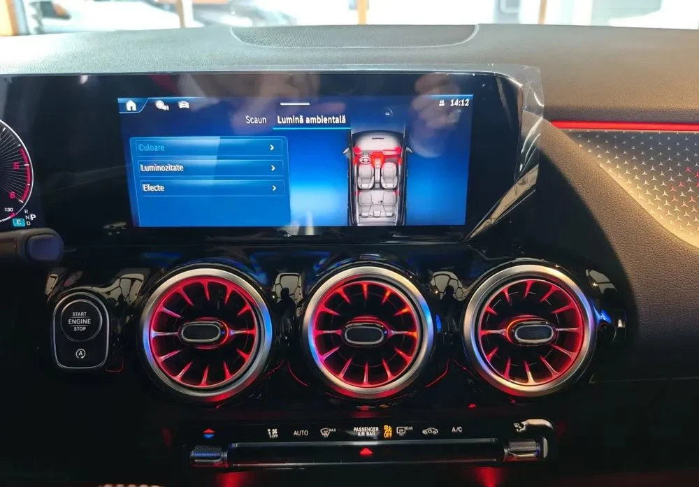 Poza 25 Mercedes-Benz GLA 200 d 4MATIC Aut.