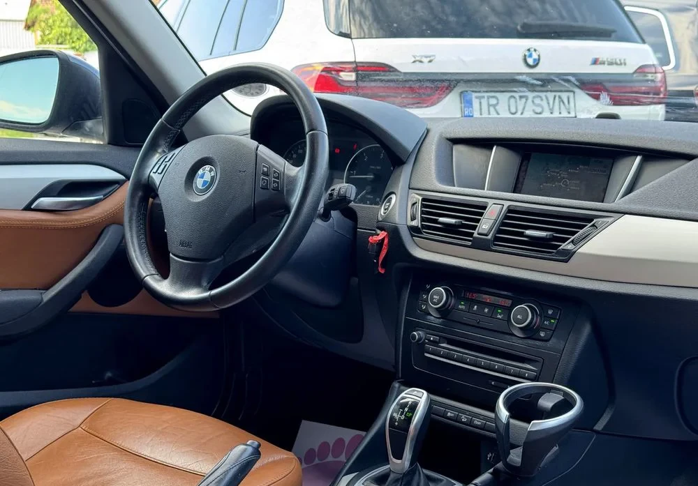 Poza 8 BMW X1 xDrive18d Aut.