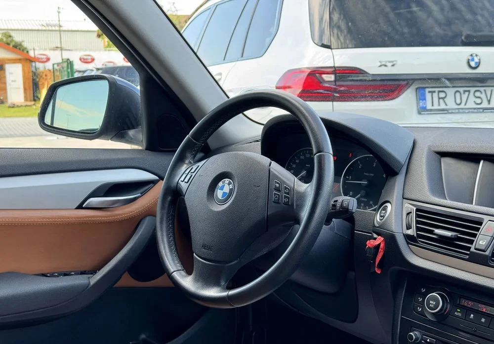 Poza 9 BMW X1 xDrive18d Aut.