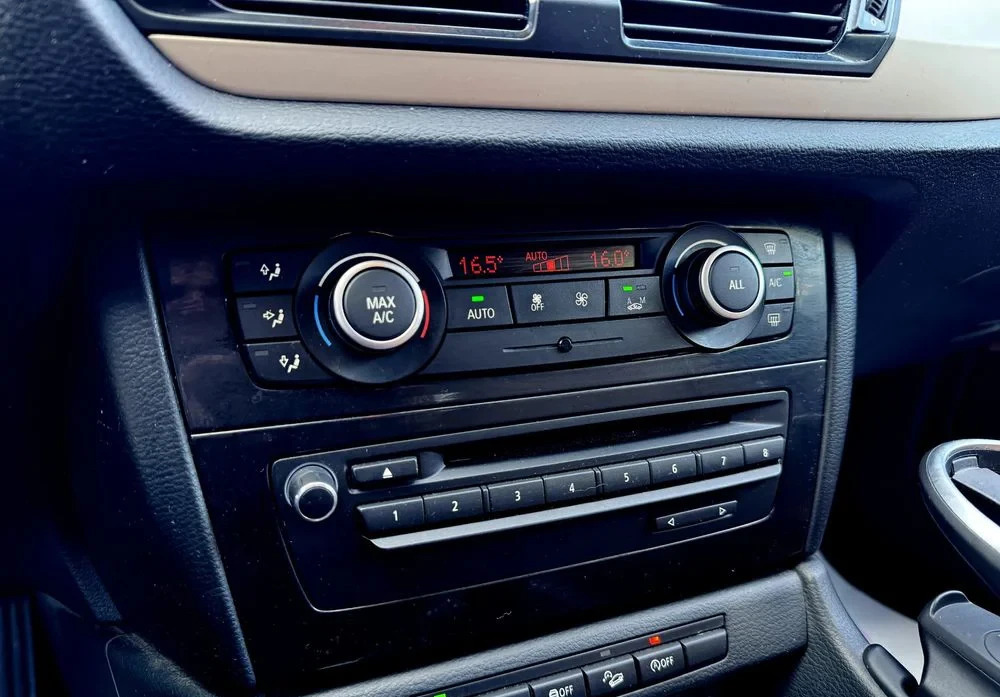 Poza 12 BMW X1 xDrive18d Aut.