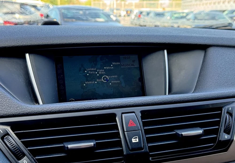 Poza 14 BMW X1 xDrive18d Aut.