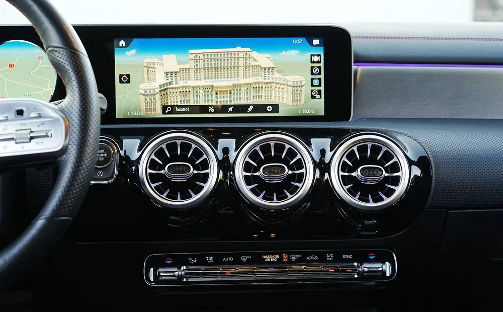 Poza 27 Mercedes-Benz CLA 180 d 7G-DCT AMG Line