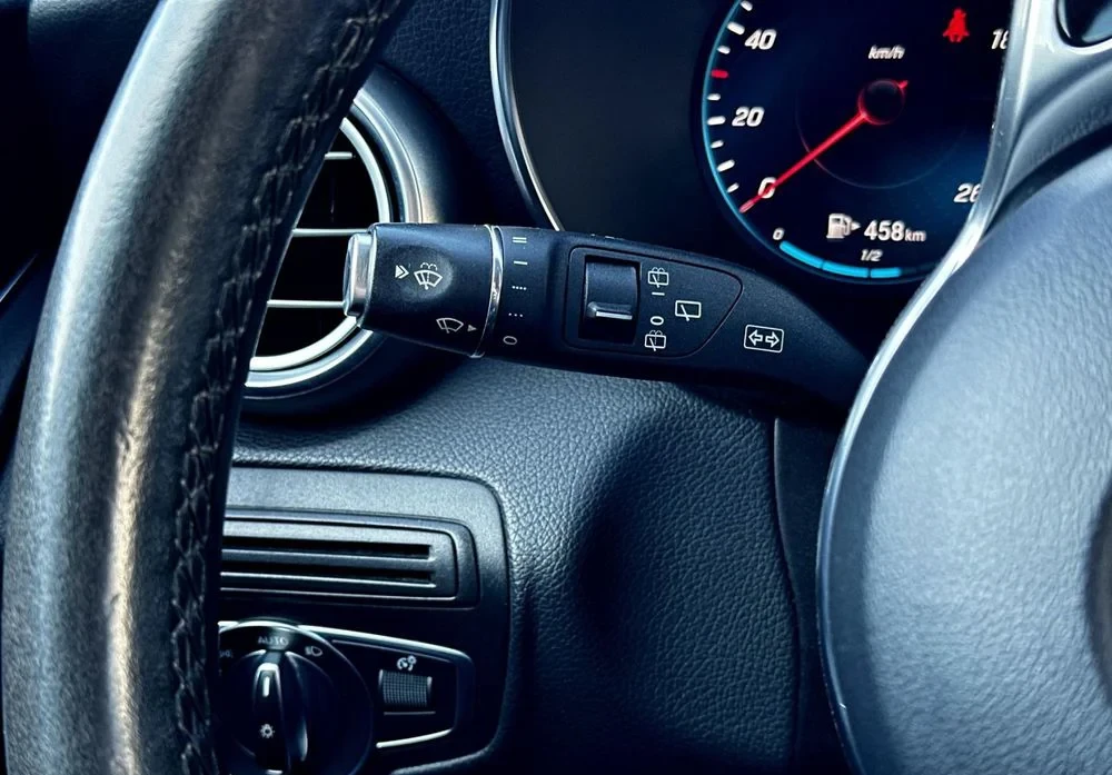 Poza 32 Mercedes-Benz GLC 220 d 4Matic 9G-TRONIC