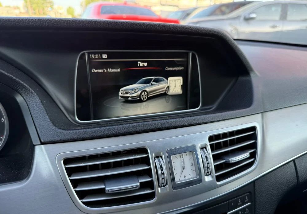 Poza 5 Mercedes-Benz E 200 CDI DPF BlueEFFICIENCY 7G-TRONIC