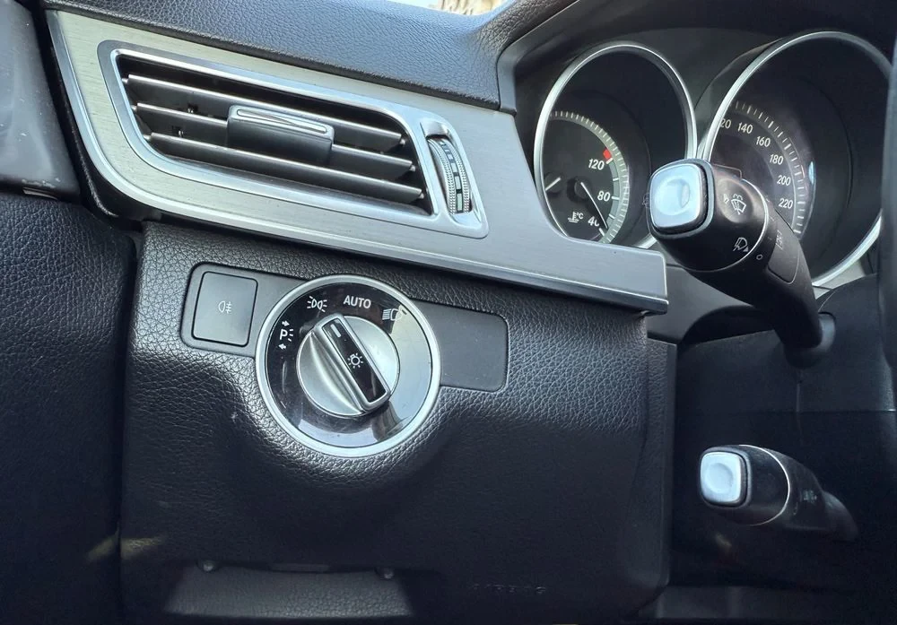 Poza 29 Mercedes-Benz E 200 CDI DPF BlueEFFICIENCY 7G-TRONIC