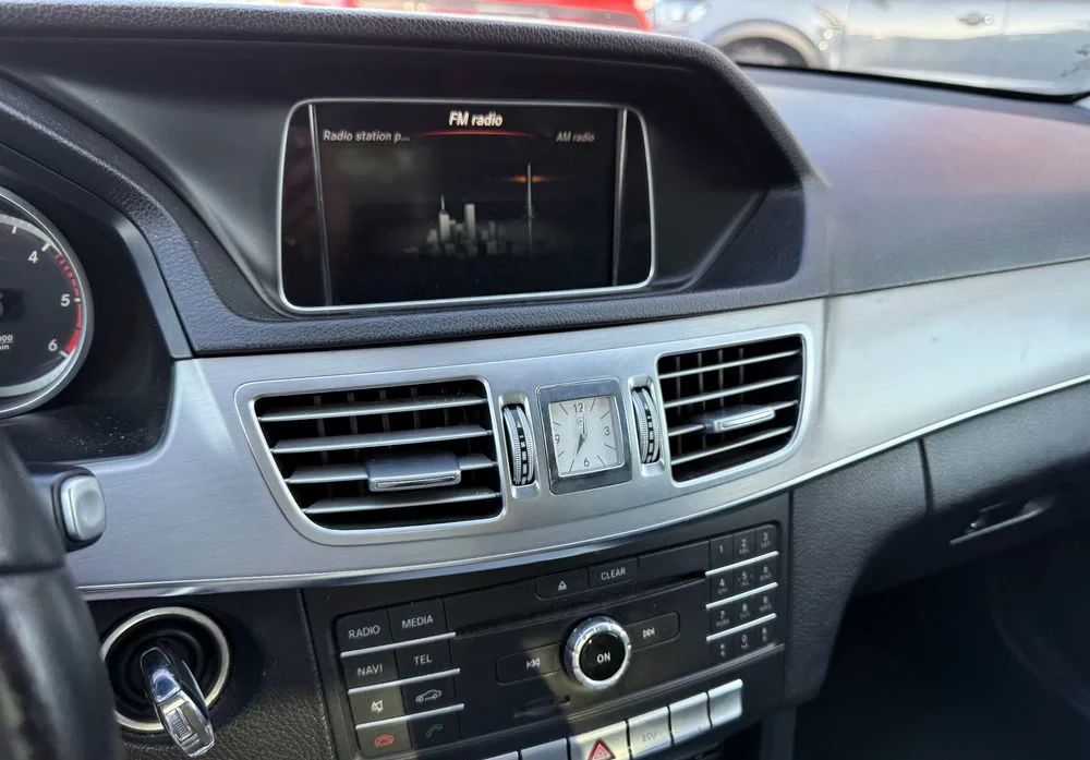 Poza 28 Mercedes-Benz E 200 CDI DPF BlueEFFICIENCY 7G-TRONIC