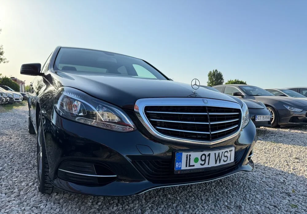 Poza 33 Mercedes-Benz E 200 CDI DPF BlueEFFICIENCY 7G-TRONIC