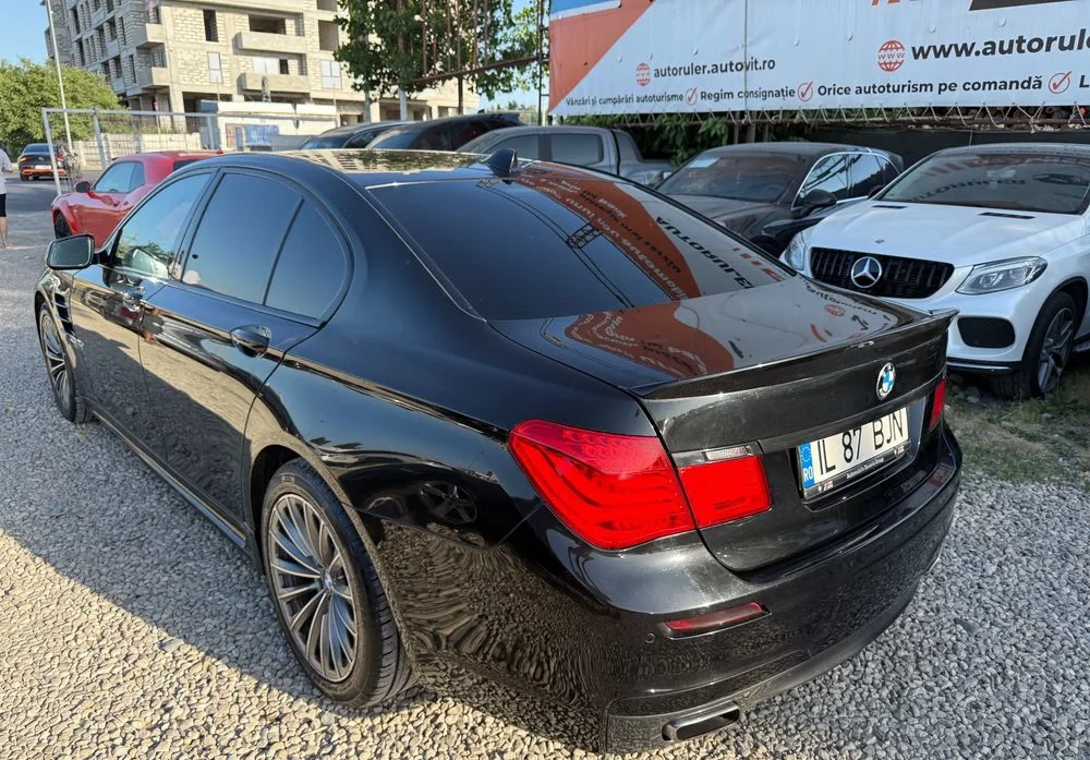 Poza 4 BMW Seria 7 740d xDrive Edition Exclusive
