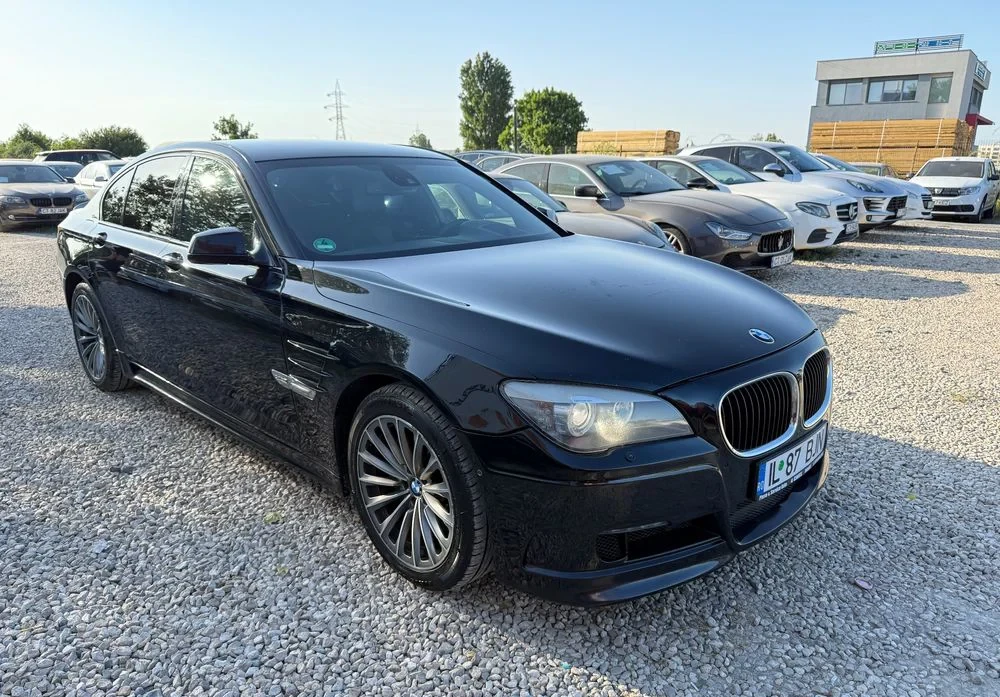 Poza 6 BMW Seria 7 740d xDrive Edition Exclusive
