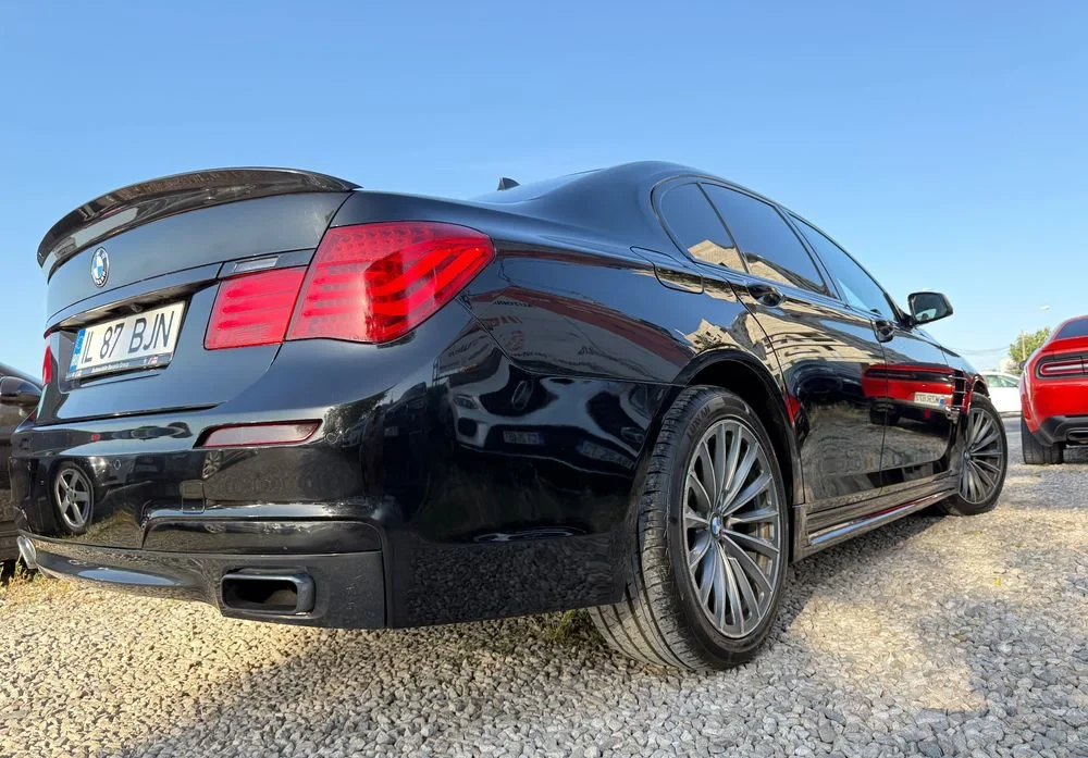 Poza 10 BMW Seria 7 740d xDrive Edition Exclusive