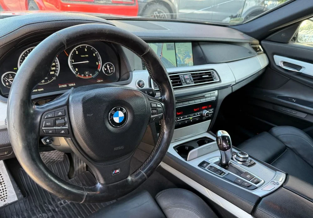 Poza 16 BMW Seria 7 740d xDrive Edition Exclusive