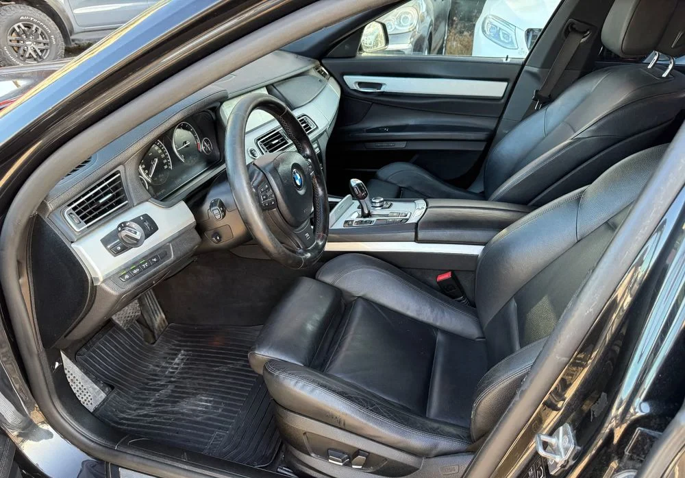Poza 18 BMW Seria 7 740d xDrive Edition Exclusive