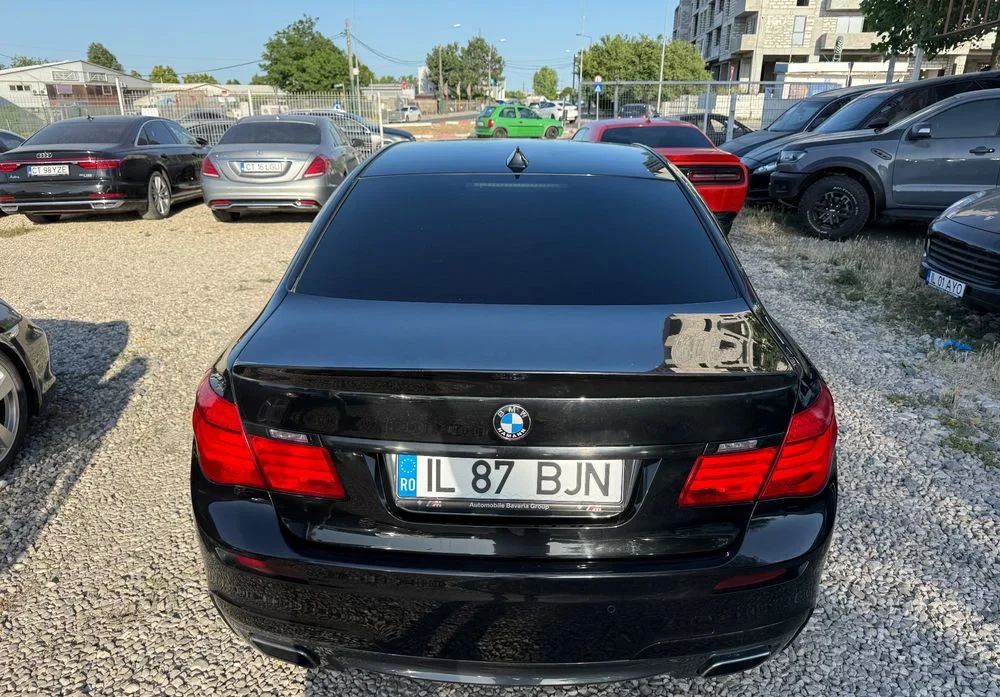 Poza 21 BMW Seria 7 740d xDrive Edition Exclusive