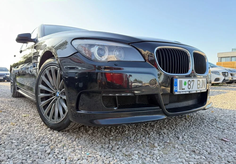 Poza 30 BMW Seria 7 740d xDrive Edition Exclusive